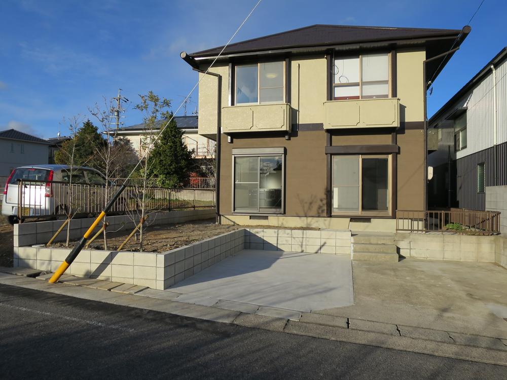 Local appearance photo. It is good per frontage 9.3m positive in appearance (front) 6m road