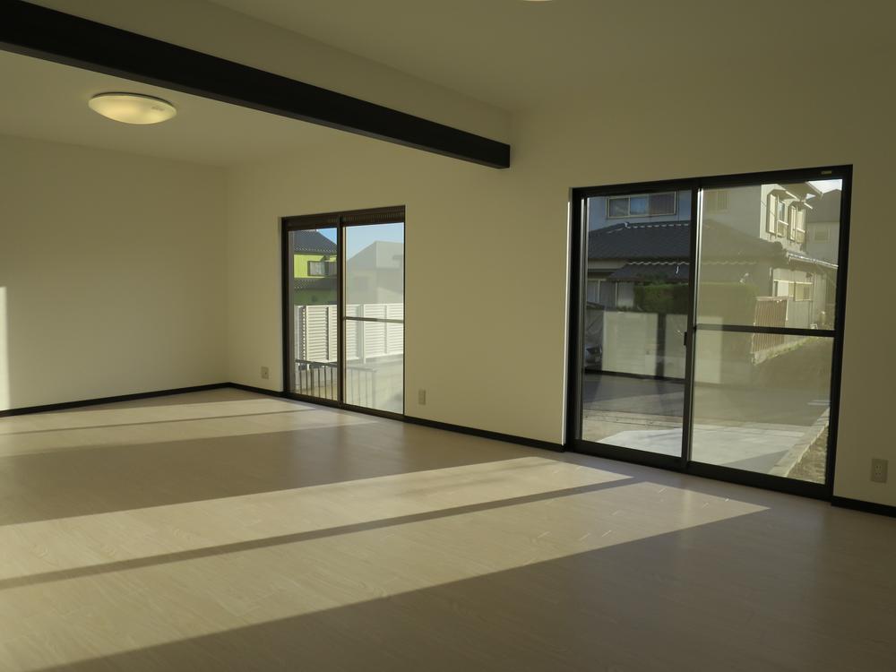 Living. From the kitchen side