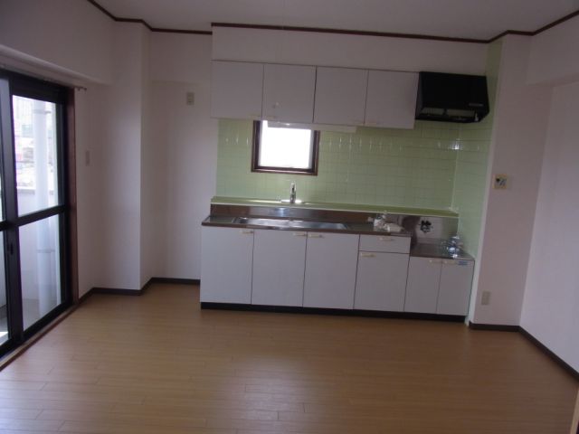 Living and room. It is spacious space