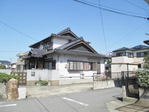 Local photos, including front road. Local (September 2013) Shooting