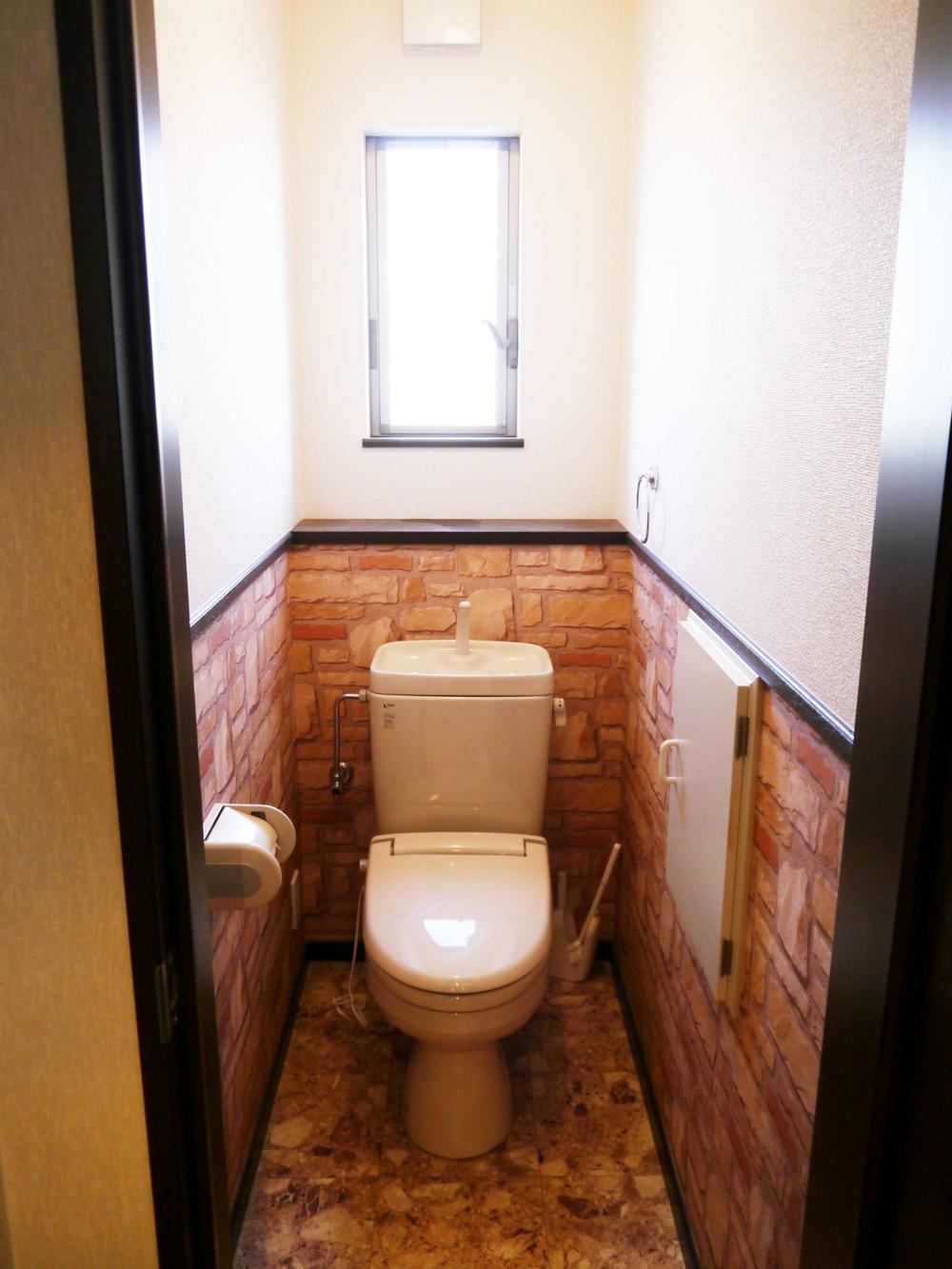 Toilet. Second floor toilet