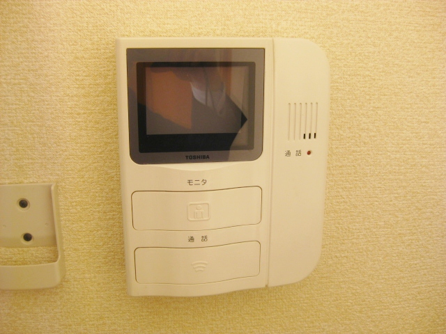Other Equipment. Visitors check the monitor interphone! 