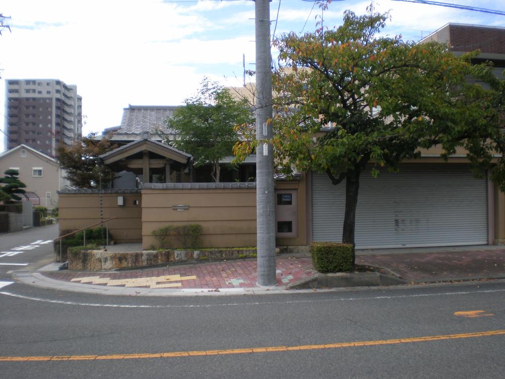 Local appearance photo. Local (10 May 2013) Shooting