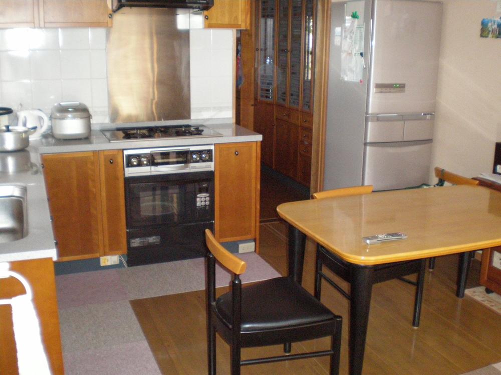 Same specifications photo (kitchen)