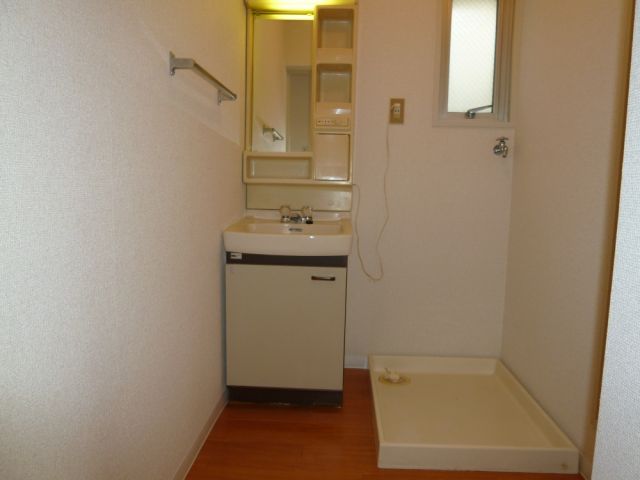 Washroom. Is a dressing room with.