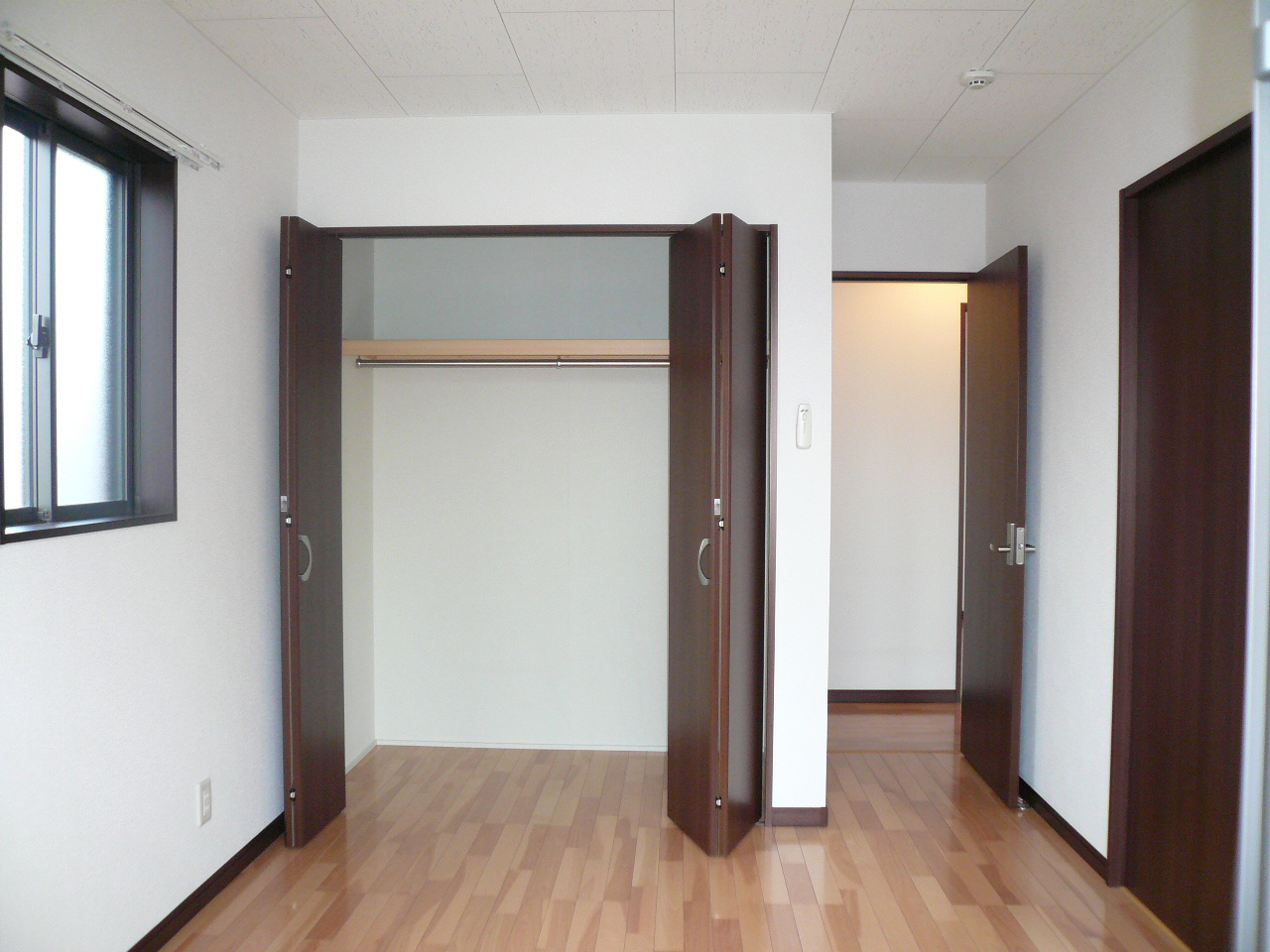 Other room space. Reference photograph