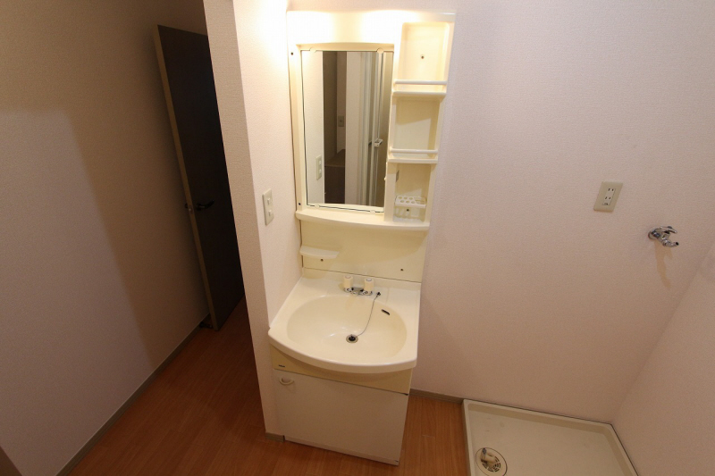 Washroom.  ※ It is a photograph of Room 101. 