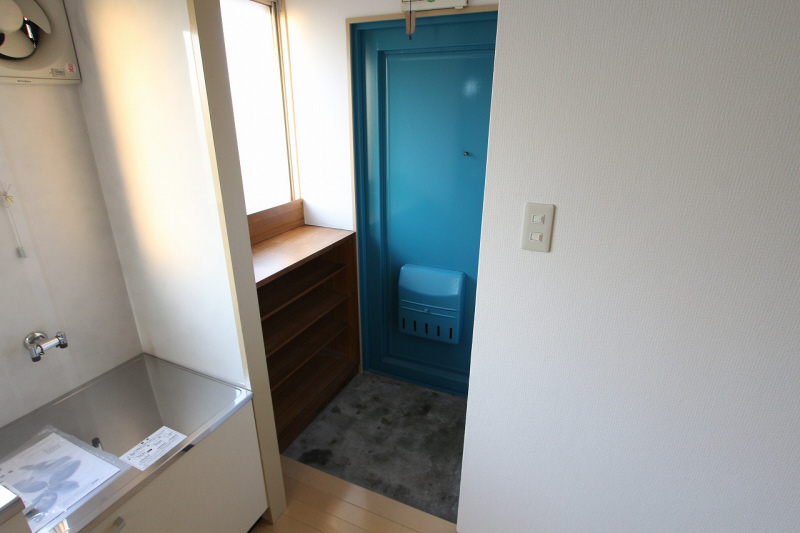 Entrance. Image Photos. Photograph is of a separate room.