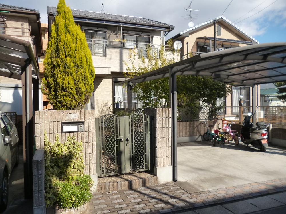 Local appearance photo. Local shooting