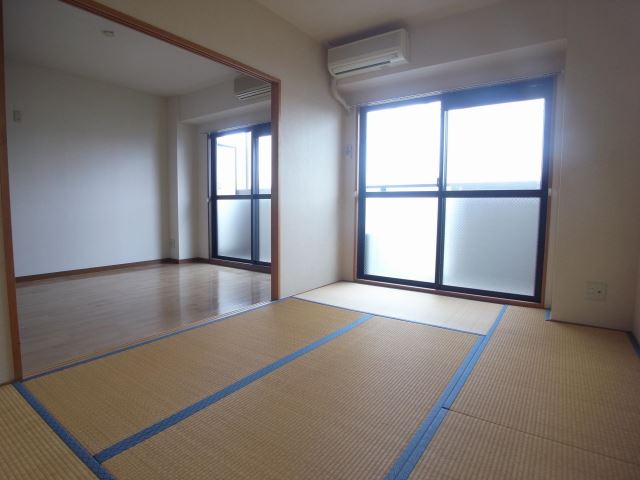 Living and room. Air-conditioned