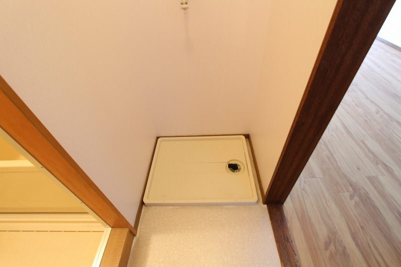 Other Equipment. ※ 303, Room interior photograph reference