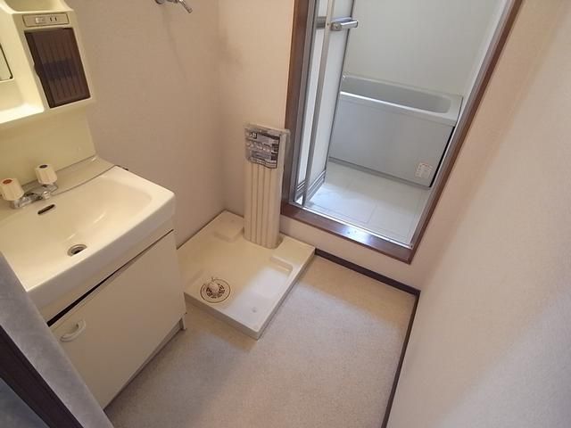 Washroom. Washroom