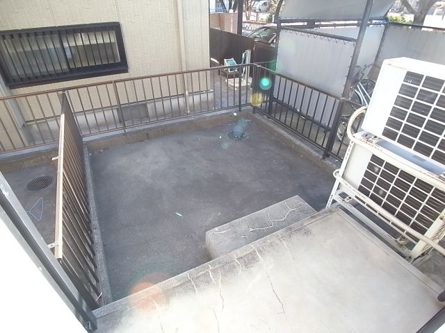Balcony. Spacious garden