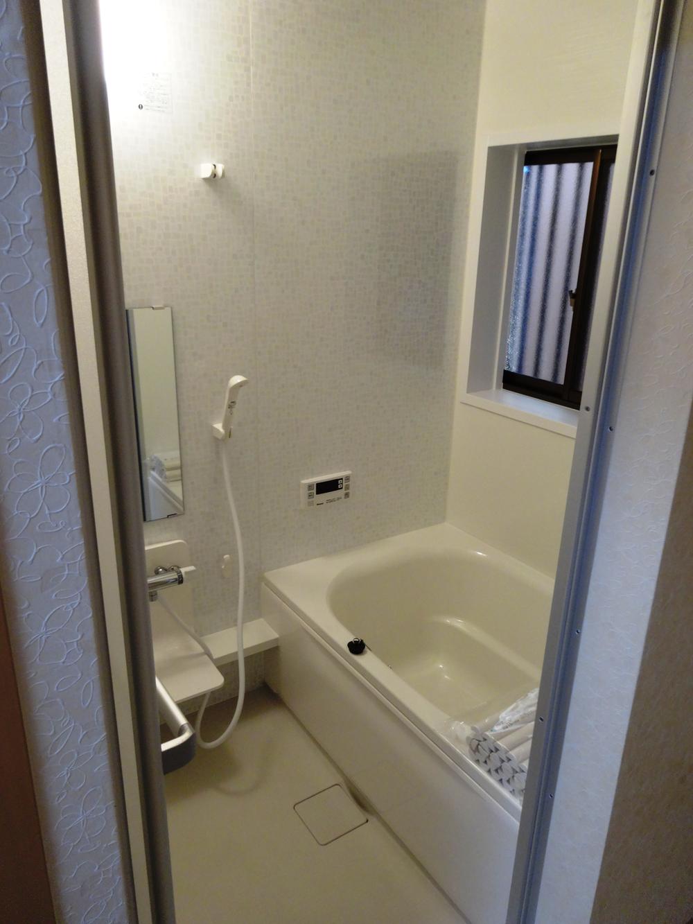 Bathroom. Indoor (12 May 2013) Shooting