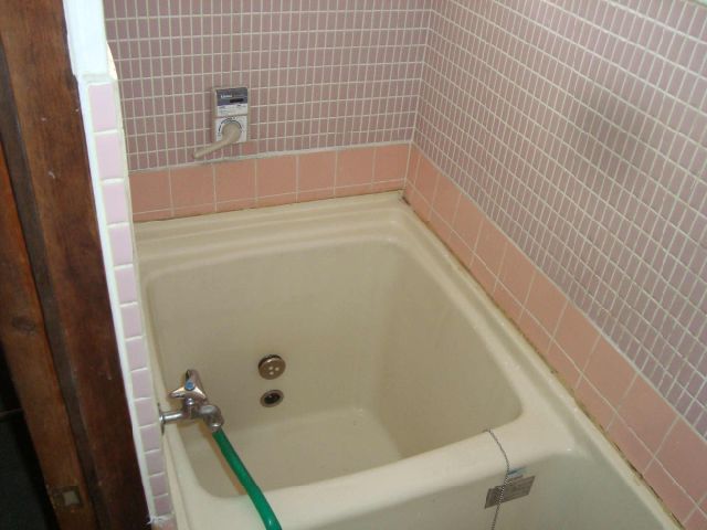 Bath. Mu is a shower of balance kettle