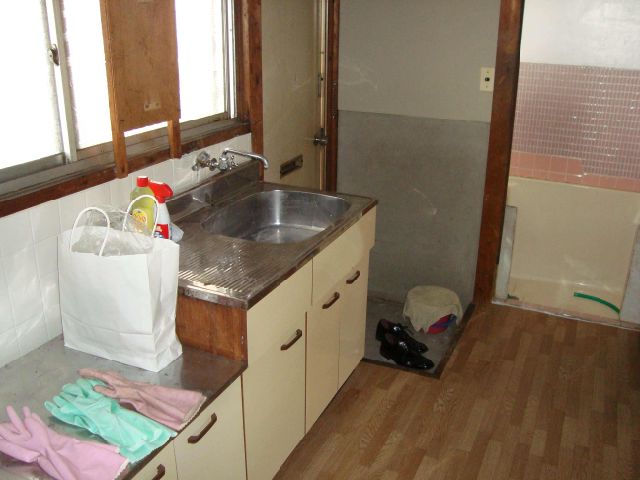 Living and room. You can make slowly meal