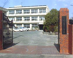 Primary school. Kanie up to elementary school (elementary school) 365m