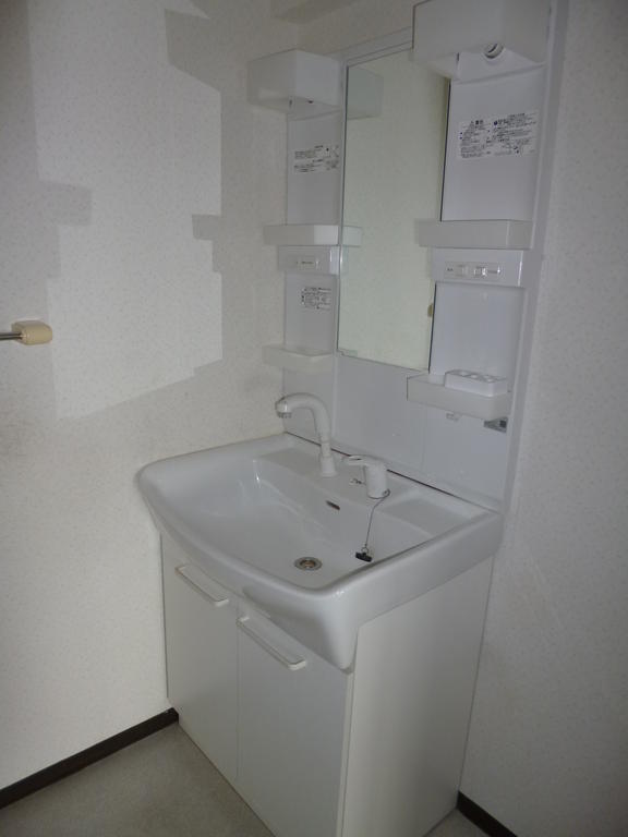 Washroom. Washroom