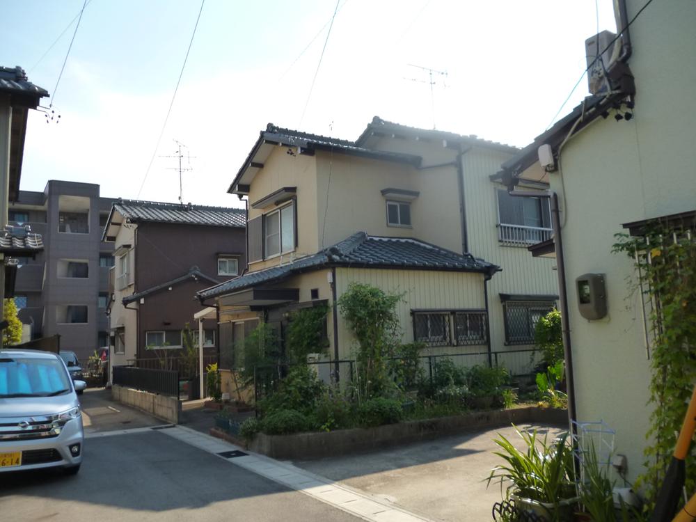 Local appearance photo. Local shooting