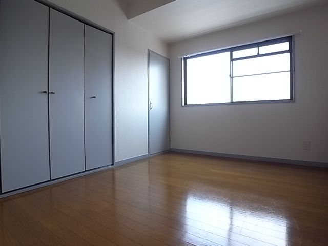 Living and room. North Interoceanic