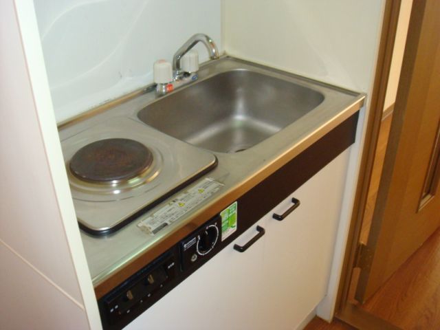 Kitchen. With electric stove kitchen