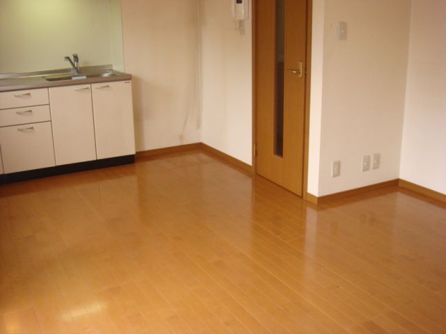 Living and room. Spacious also around the kitchen