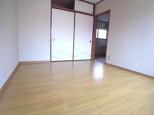 Living and room. It was reborn in the Western-style room.