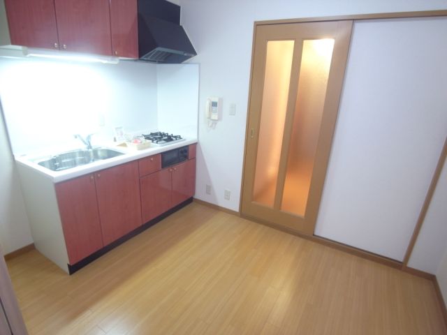 Living and room. Popular shampoo dresser