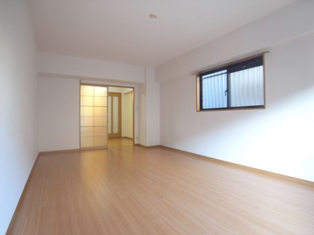 Living and room. Large storage