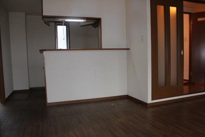 Living and room. Isomorphic type
