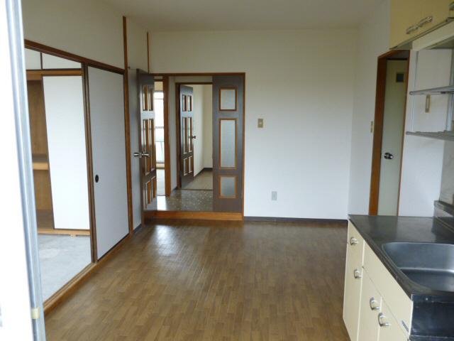 Living and room. Isomorphic type
