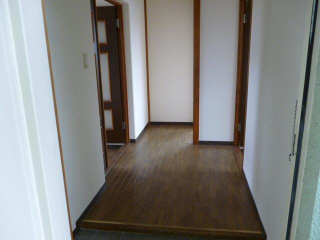 Entrance. Isomorphic type