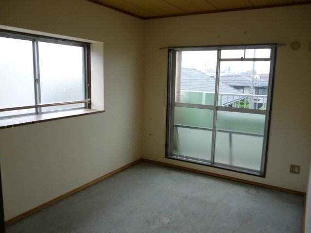Other room space. Isomorphic type