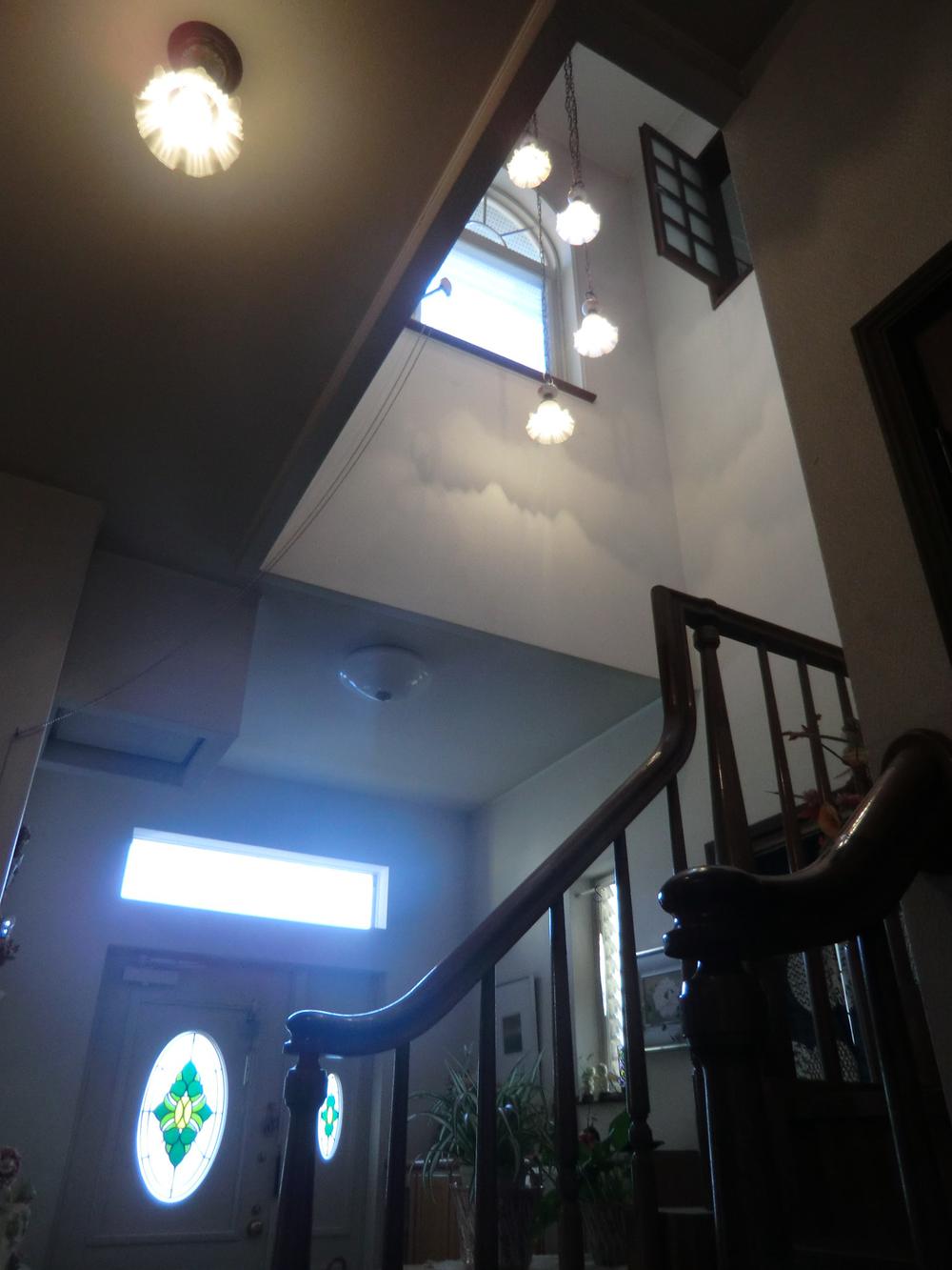 Non-living room. Local (July 2013) Shooting Large atrium ・ Feeling of freedom