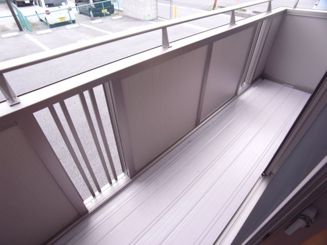 Balcony. It is a veranda.