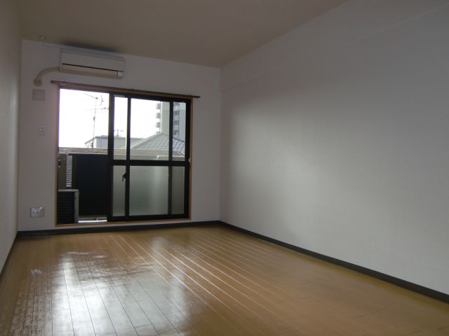 Living and room. Air-conditioned rooms