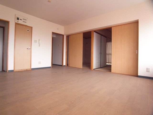 Living and room