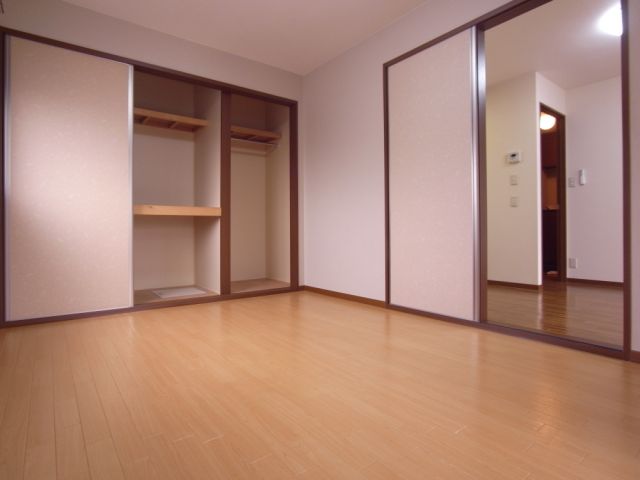 Living and room. Storage space with plenty of Western-style.