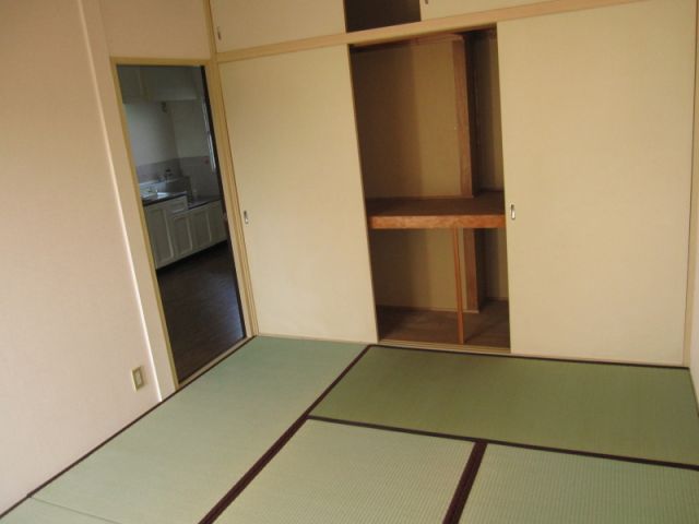Living and room. Perfect for the bedroom