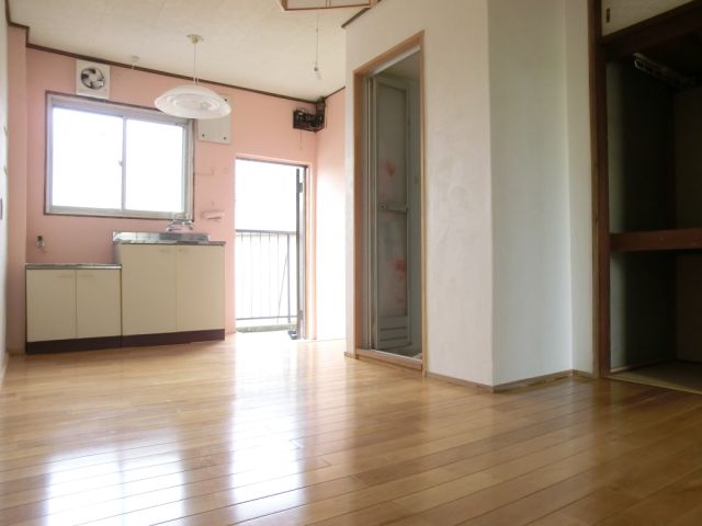 Living and room