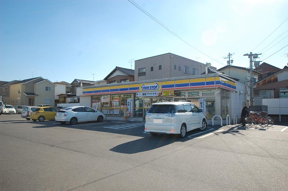 Convenience store. Until MINISTOP 480m