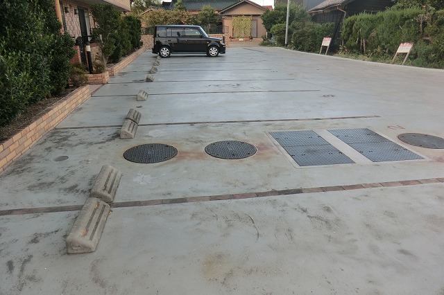 Parking lot