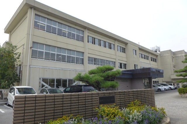 Primary school. Jozan up to elementary school (elementary school) 365m