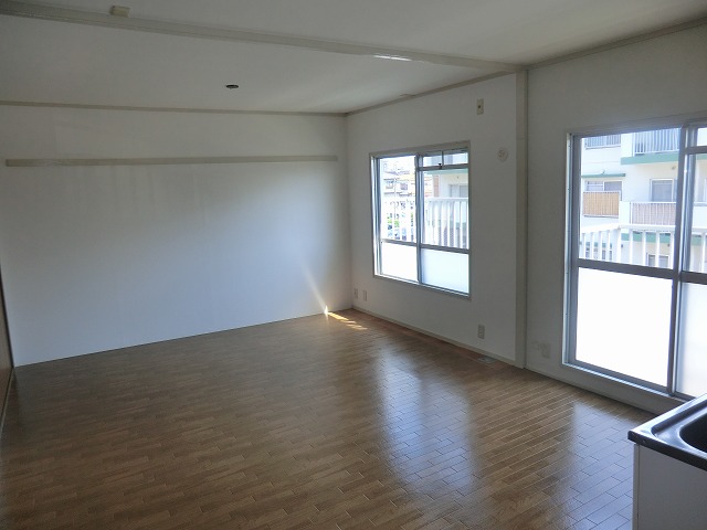 Living and room