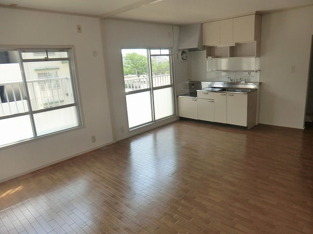 Living and room