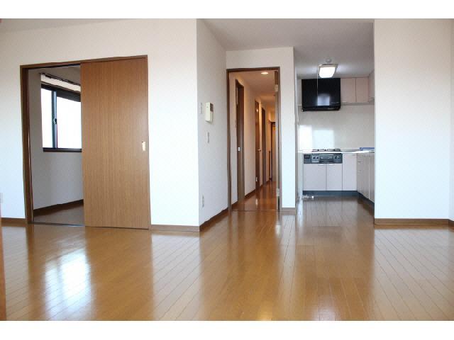 Living and room. Isomorphic type
