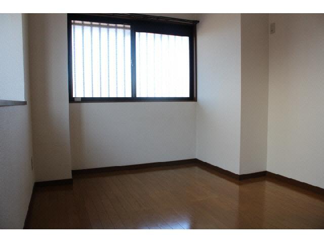 Other room space. Isomorphic type