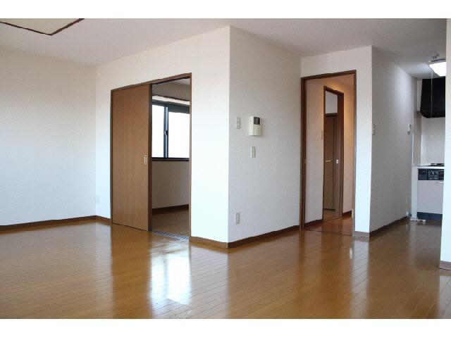 Living and room. Isomorphic type