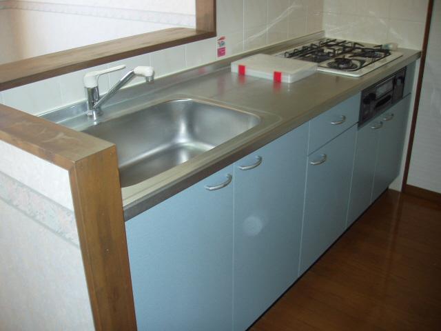 Kitchen. Separate room