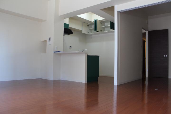 Living and room. Isomorphic type